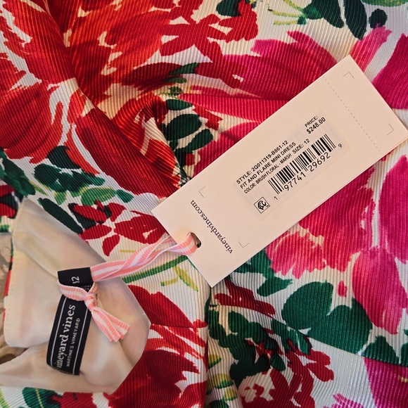 NWT Vineyard Vines fit and flare dress - Picture 4 of 4